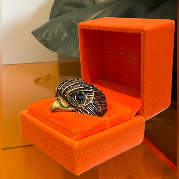 Kurt Geiger London Antique Brass Eagle Head Statement Cocktail Ring with Box - Picture 7 of 11